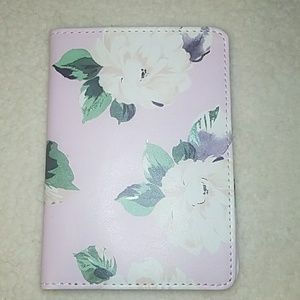 NWT Ban.do passport wallet
